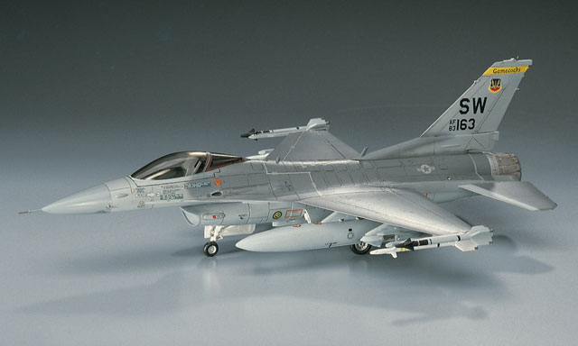 B2】1:72 F-16C ファイティング ファルコン