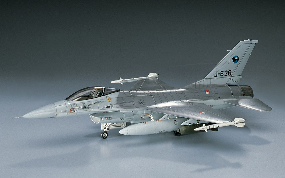 F-16A プラス ファイティング ファルコン | 株式会社 ハセガワ